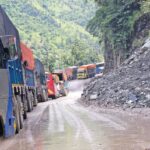 तीन दिनपछि नारायणगढ–मुग्लिन सडक दुईतर्फी सञ्चालनमा, यात्रुहरूको राहत